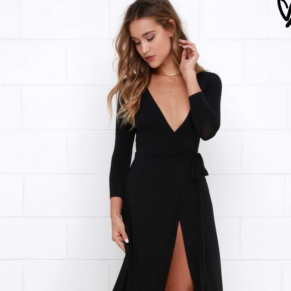 NWT Lulus garden district black wrap dress